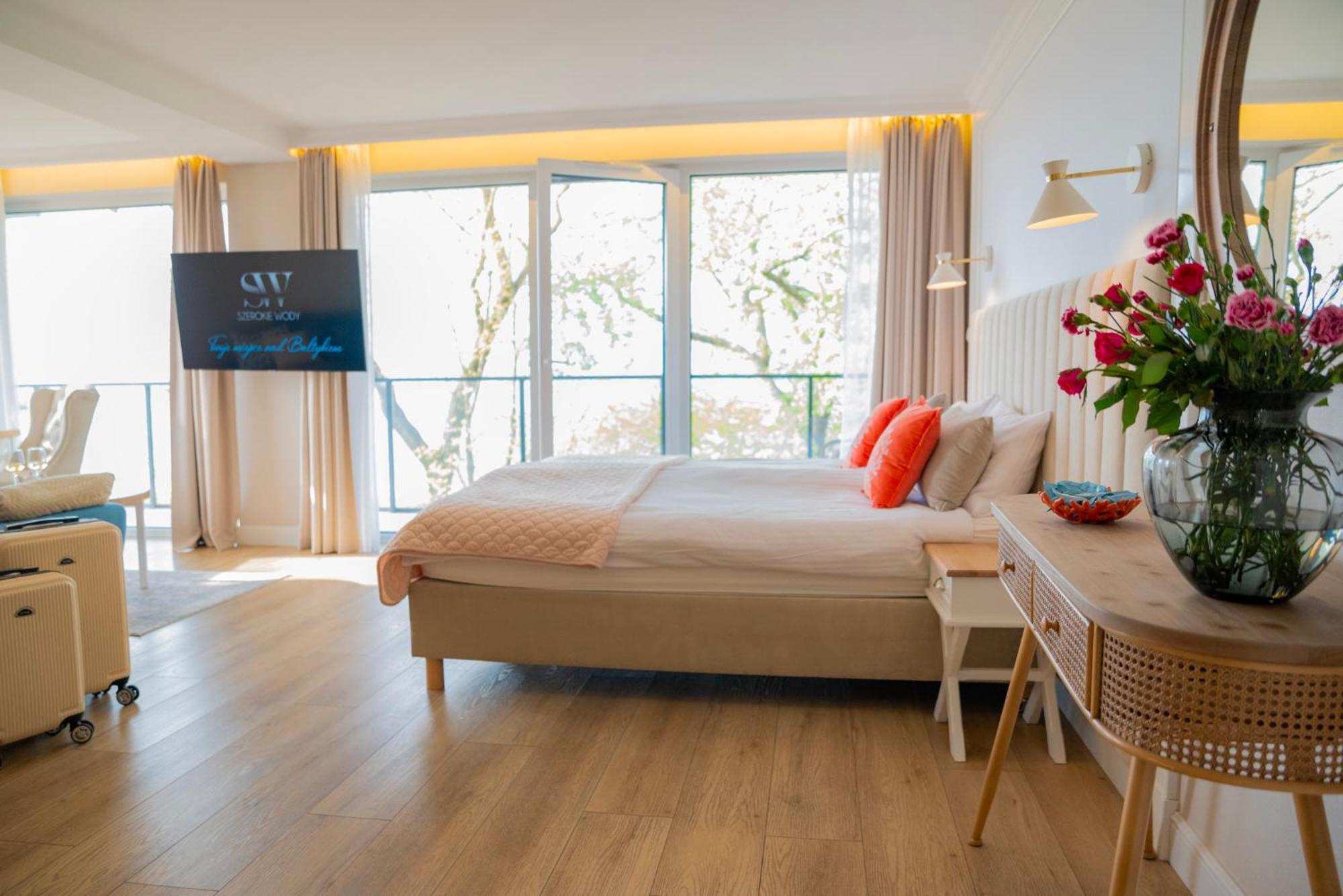 Hotel Szerokie Wody Sea & Sand Ustka Exterior photo